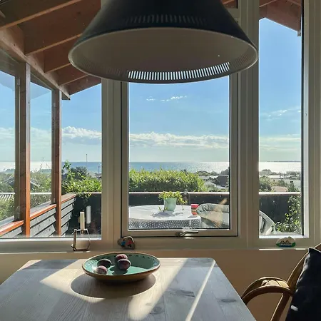 Unique In With Sea View Holiday home *